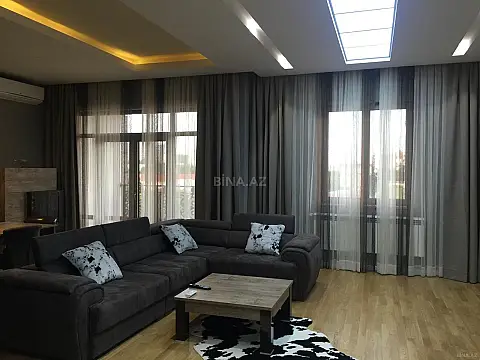 Satılır 4 otaqlı mənzil 210 m²