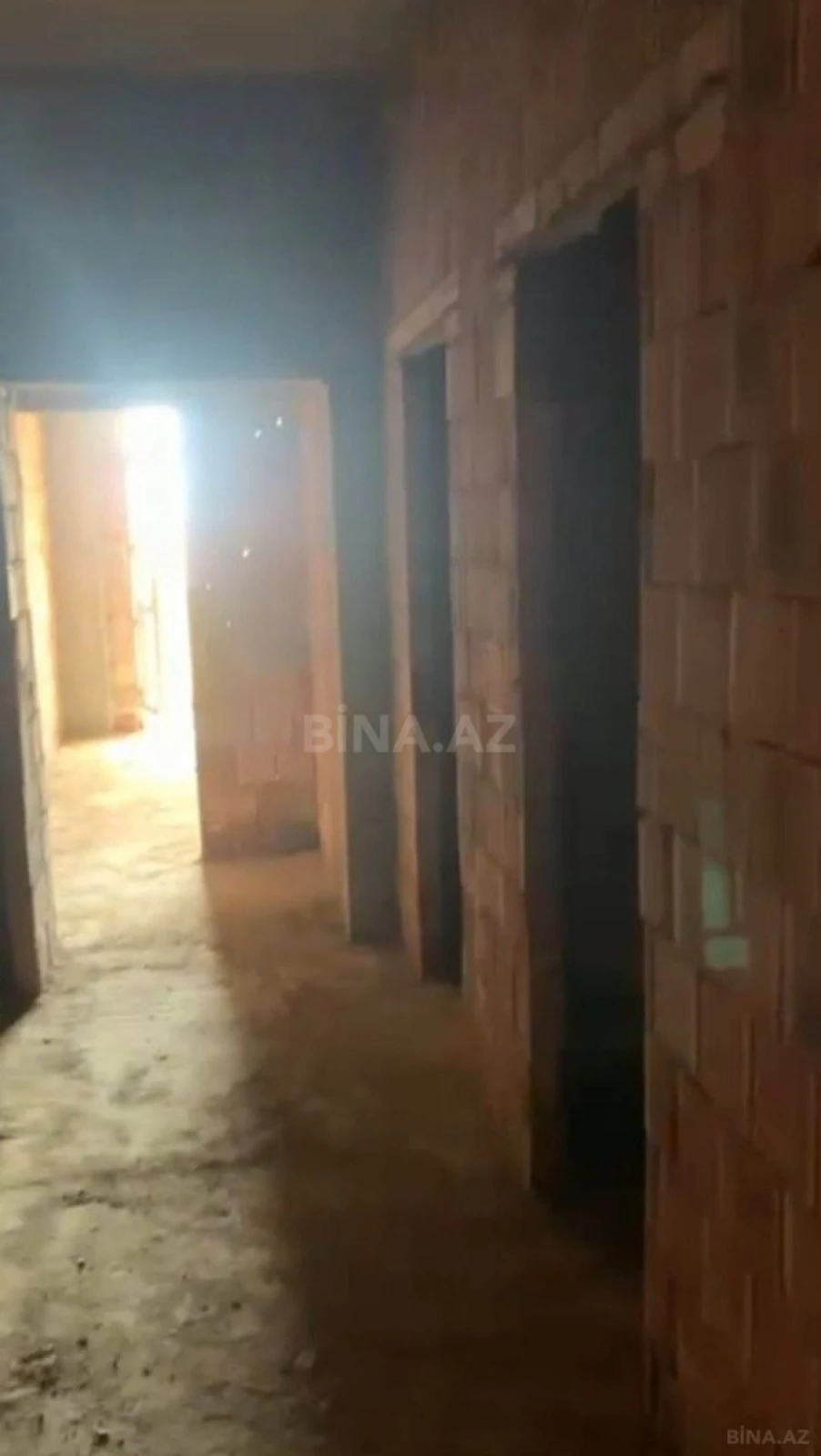 Satılır 2 otaqlı mənzil 95 m²
