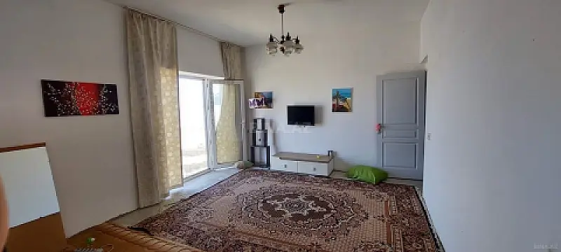 Satılır 5 otaqlı həyət evi 220 m²