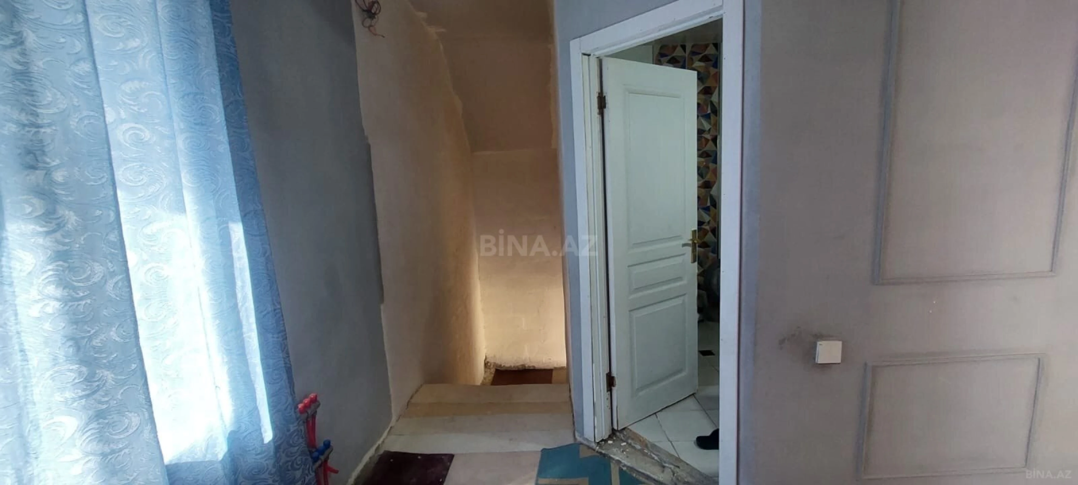 Satılır 5 otaqlı həyət evi 220 m²