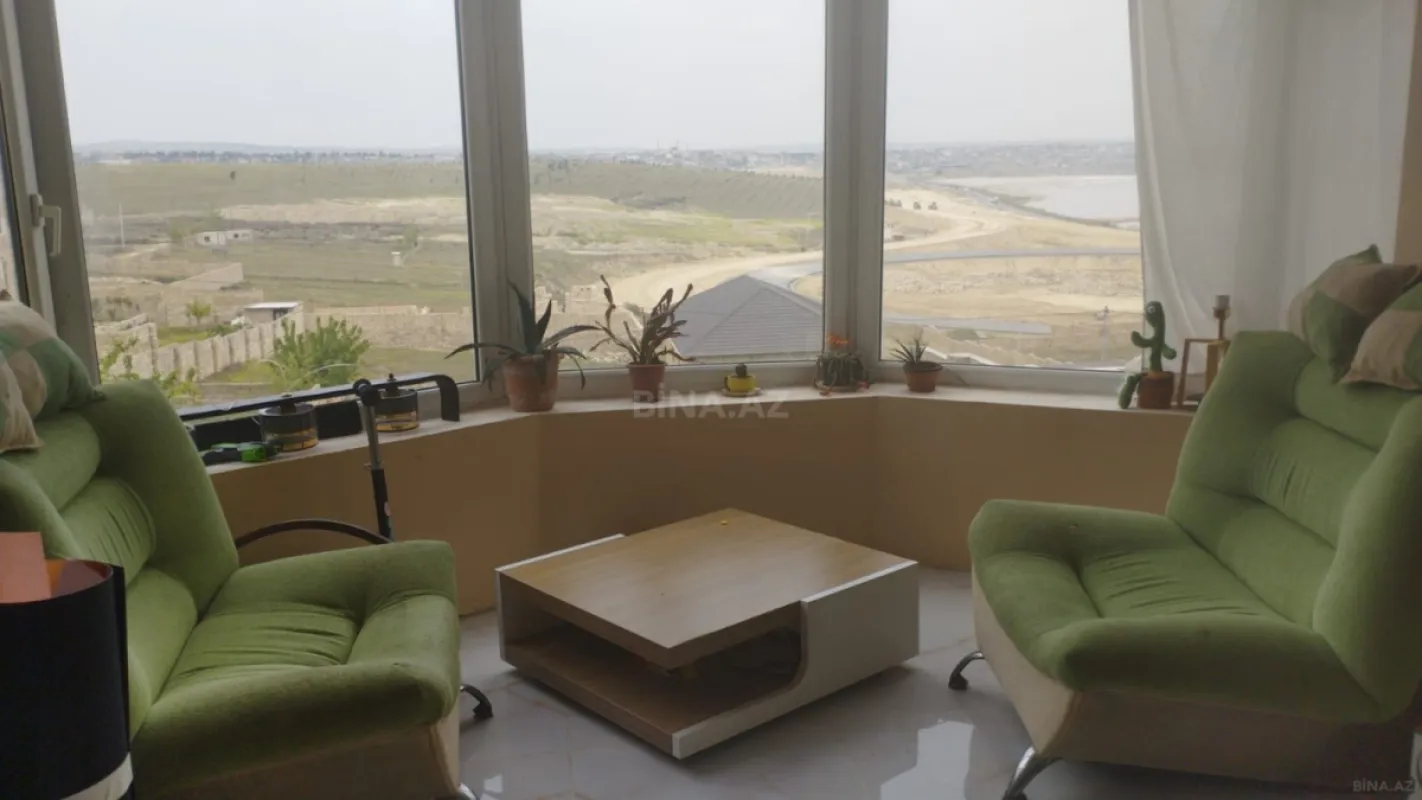 Satılır 5 otaqlı həyət evi 220 m²