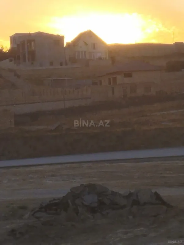 Satılır 5 otaqlı həyət evi 220 m²