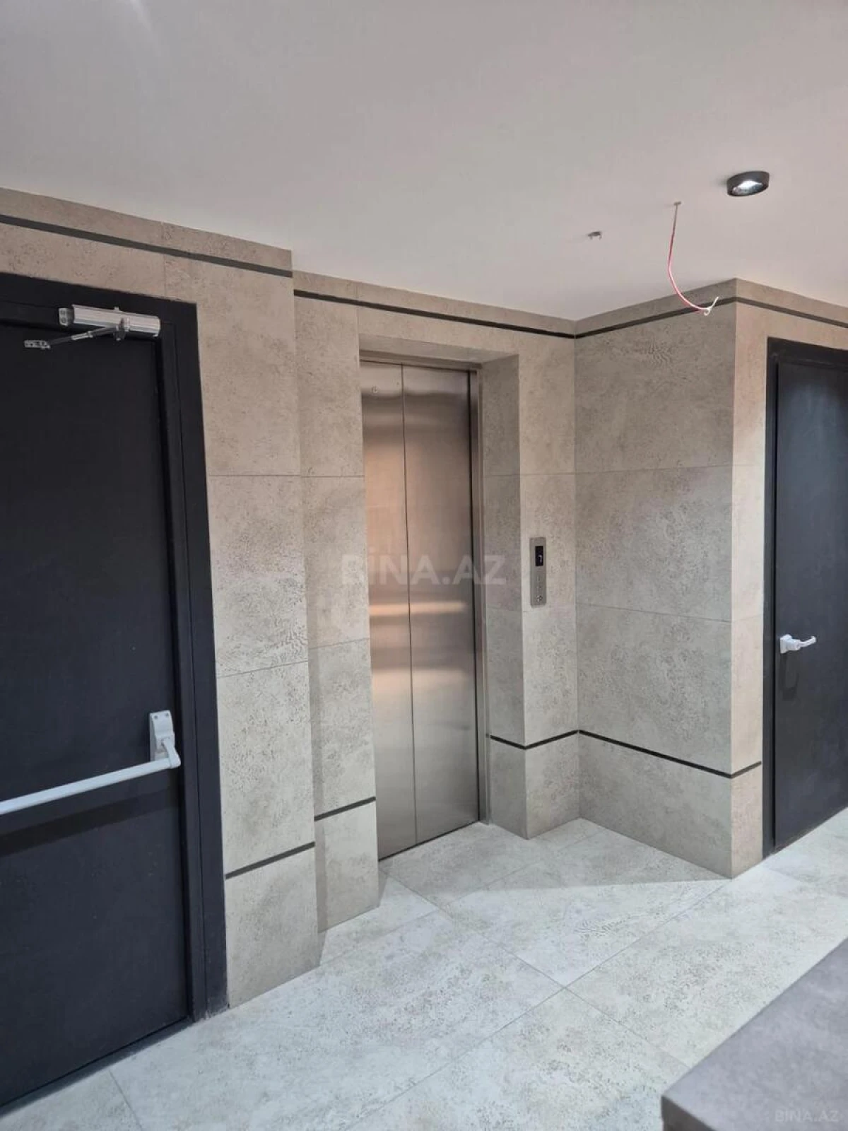 Satılır 1 otaqlı mənzil 48.4 m²