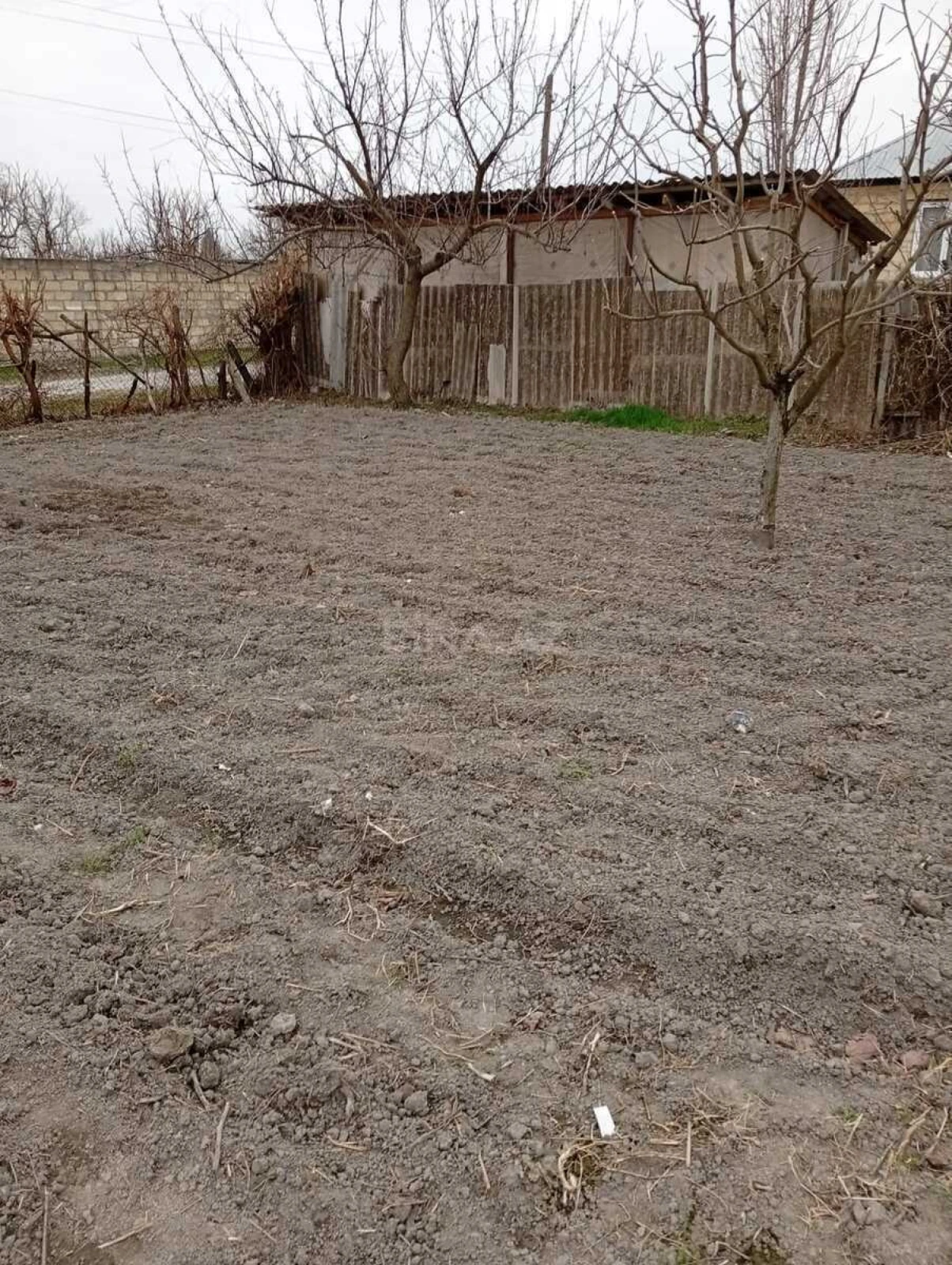 Satılır torpaq sahəsi 20 m²