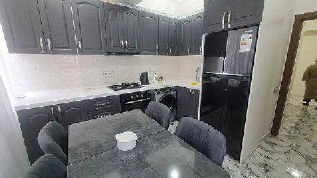 Kirayə verilir 2 otaqlı mənzil 90 m² — Bakı, İnşaatçılar 2 otaq 90.00 m²