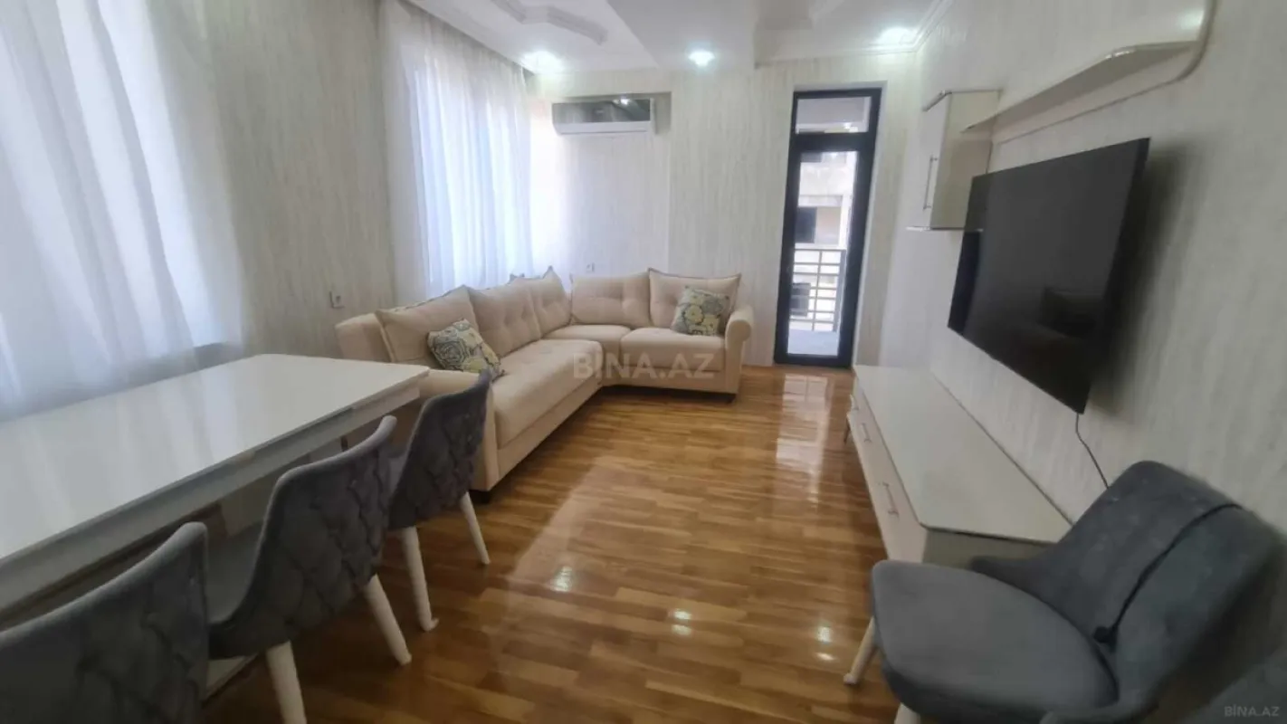 Kirayə verilir 2 otaqlı mənzil 90 m²