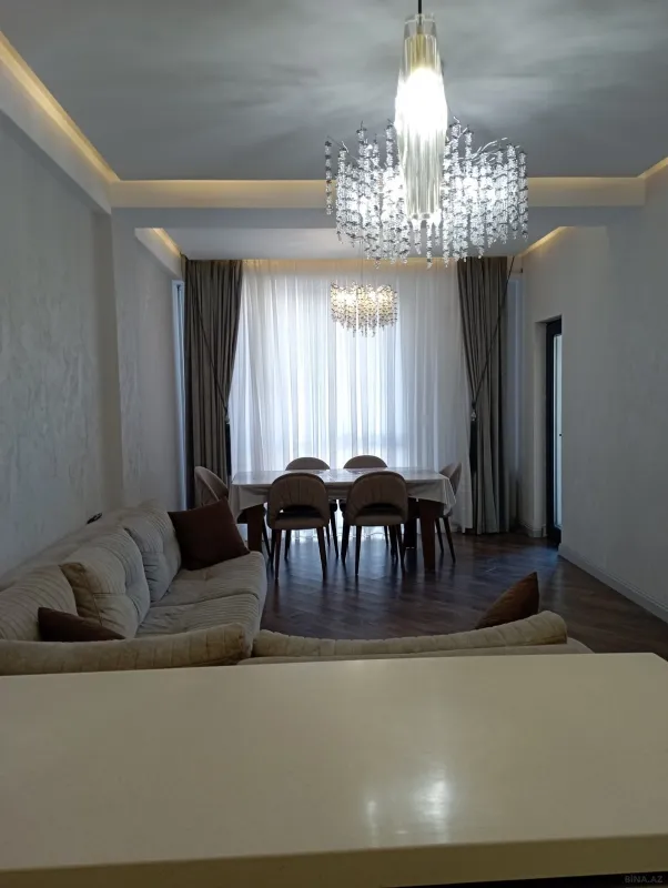 Kirayə verilir 2 otaqlı mənzil 74 m²