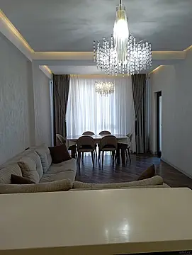 Kirayə verilir 2 otaqlı mənzil 74 m²