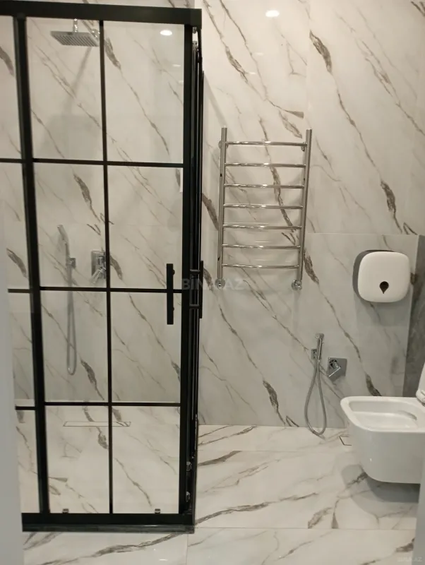 Kirayə verilir 2 otaqlı mənzil 74 m²