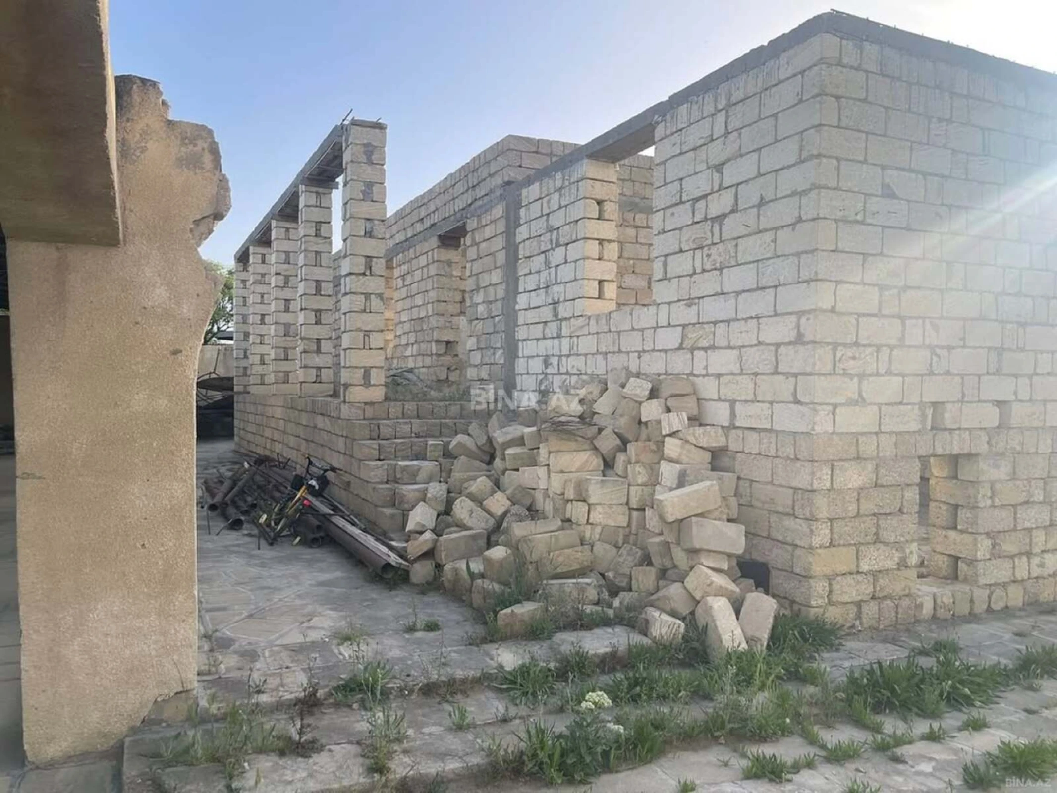 Satılır 5 otaqlı həyət evi 500 m²