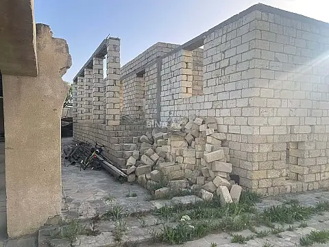 Satılır 5 otaqlı həyət evi 500 m²