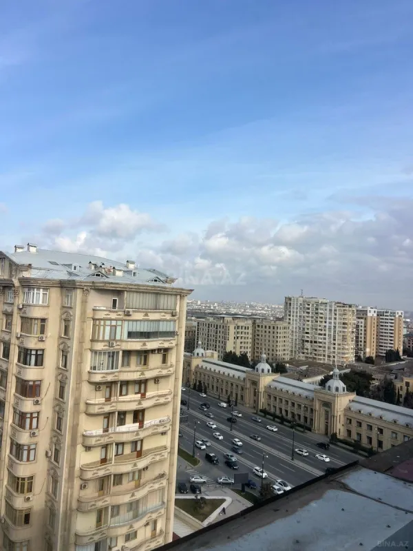 Satılır 2 otaqlı mənzil 68 m²