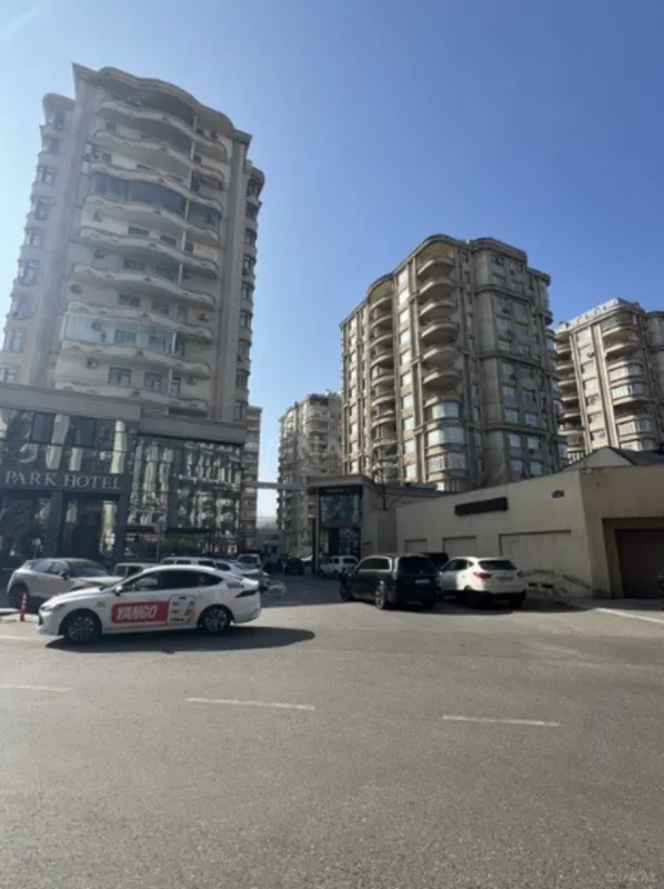 Satılır 2 otaqlı mənzil 68 m²