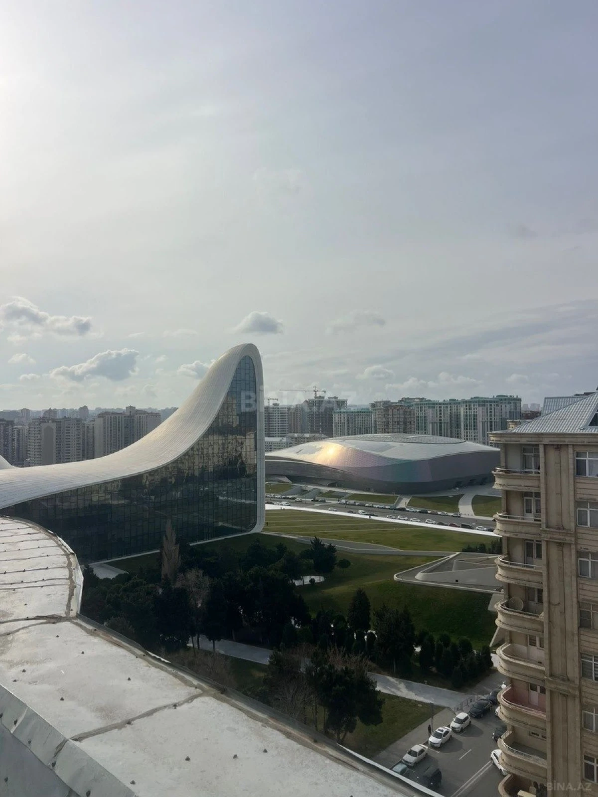 Satılır 2 otaqlı mənzil 68 m²