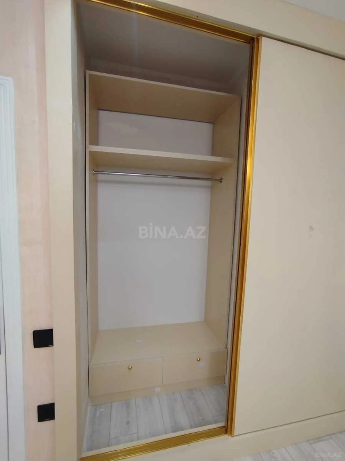 Satılır 3 otaqlı mənzil 90 m²