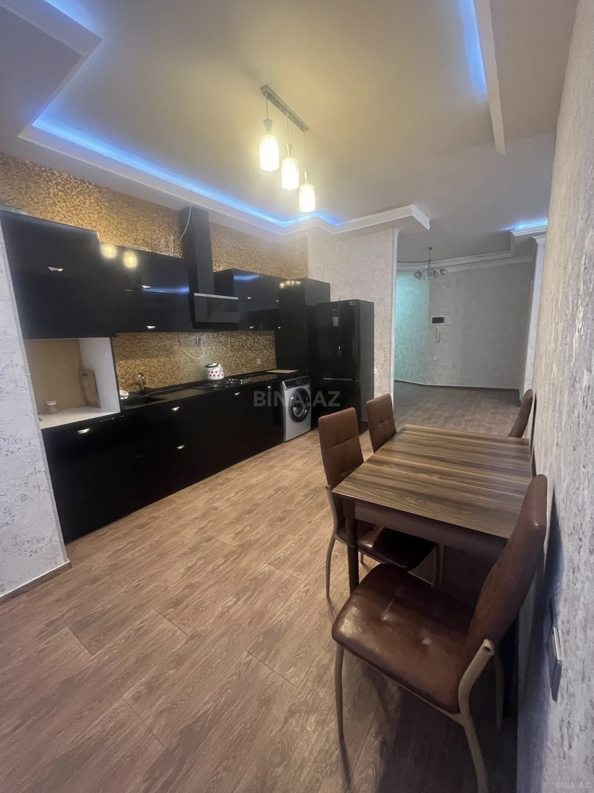 Kirayə verilir 3 otaqlı mənzil 120 m²