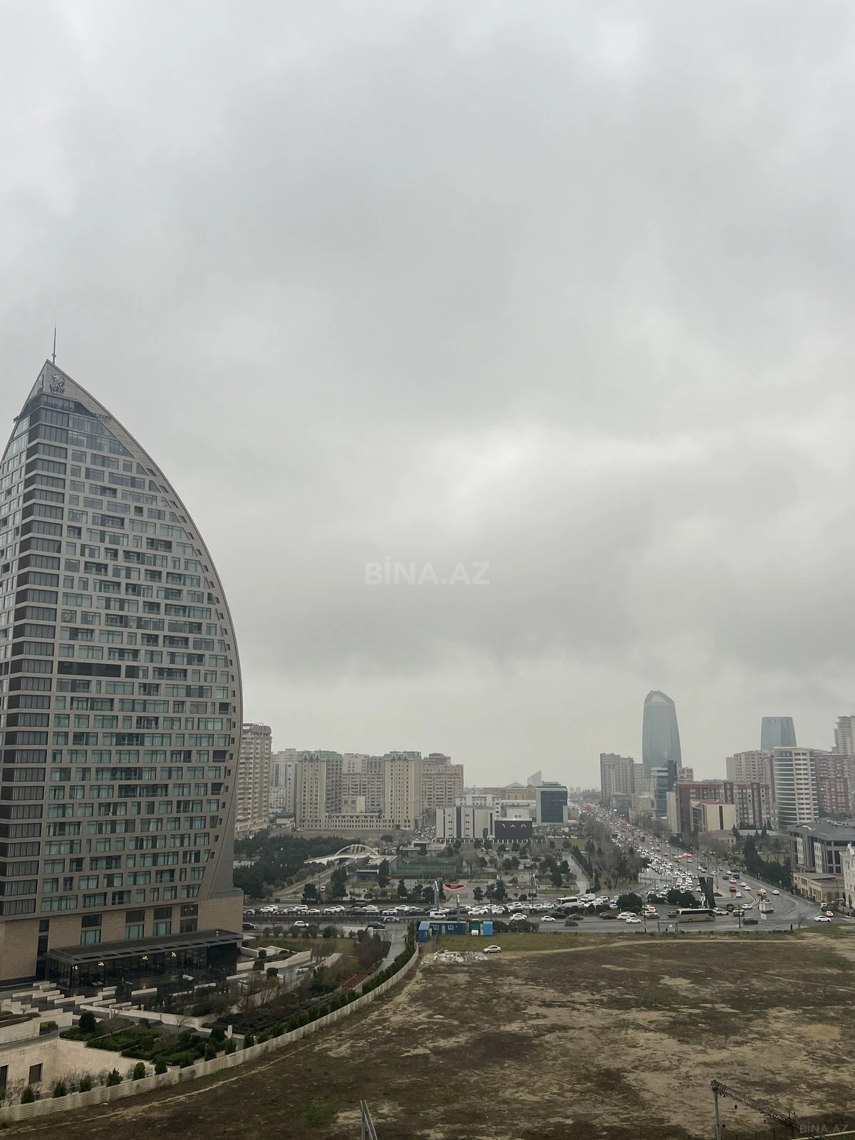 Kirayə verilir 3 otaqlı mənzil 120 m²