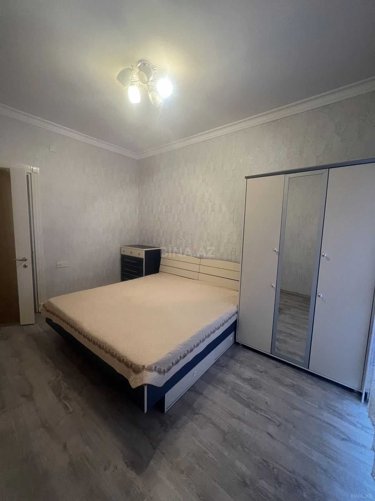 Kirayə verilir 3 otaqlı mənzil 120 m²