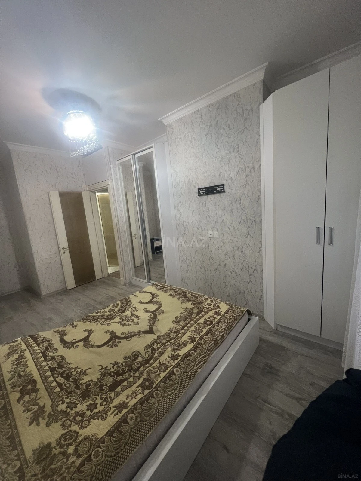 Kirayə verilir 3 otaqlı mənzil 120 m²
