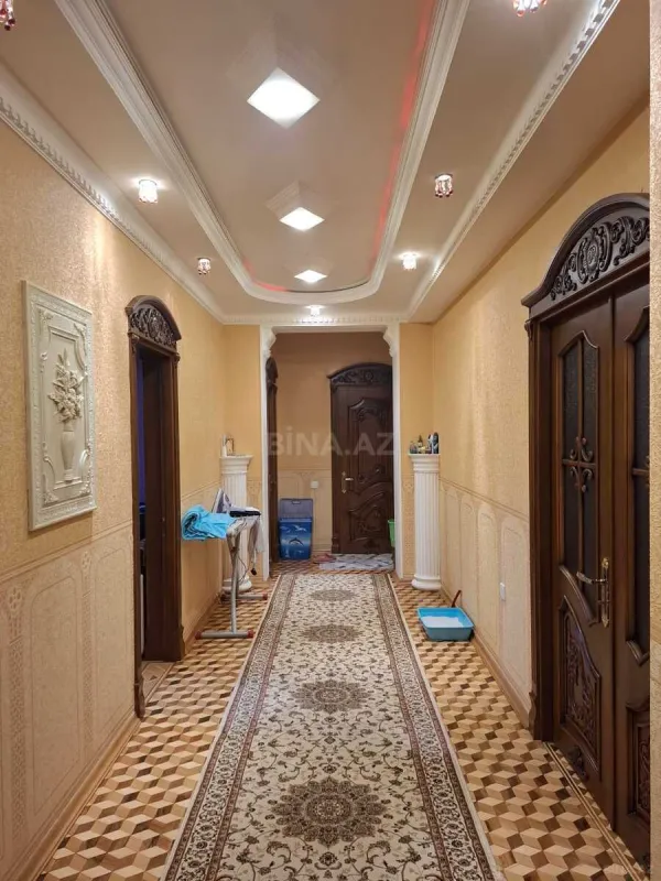 Satılır 3 otaqlı mənzil 137 m²