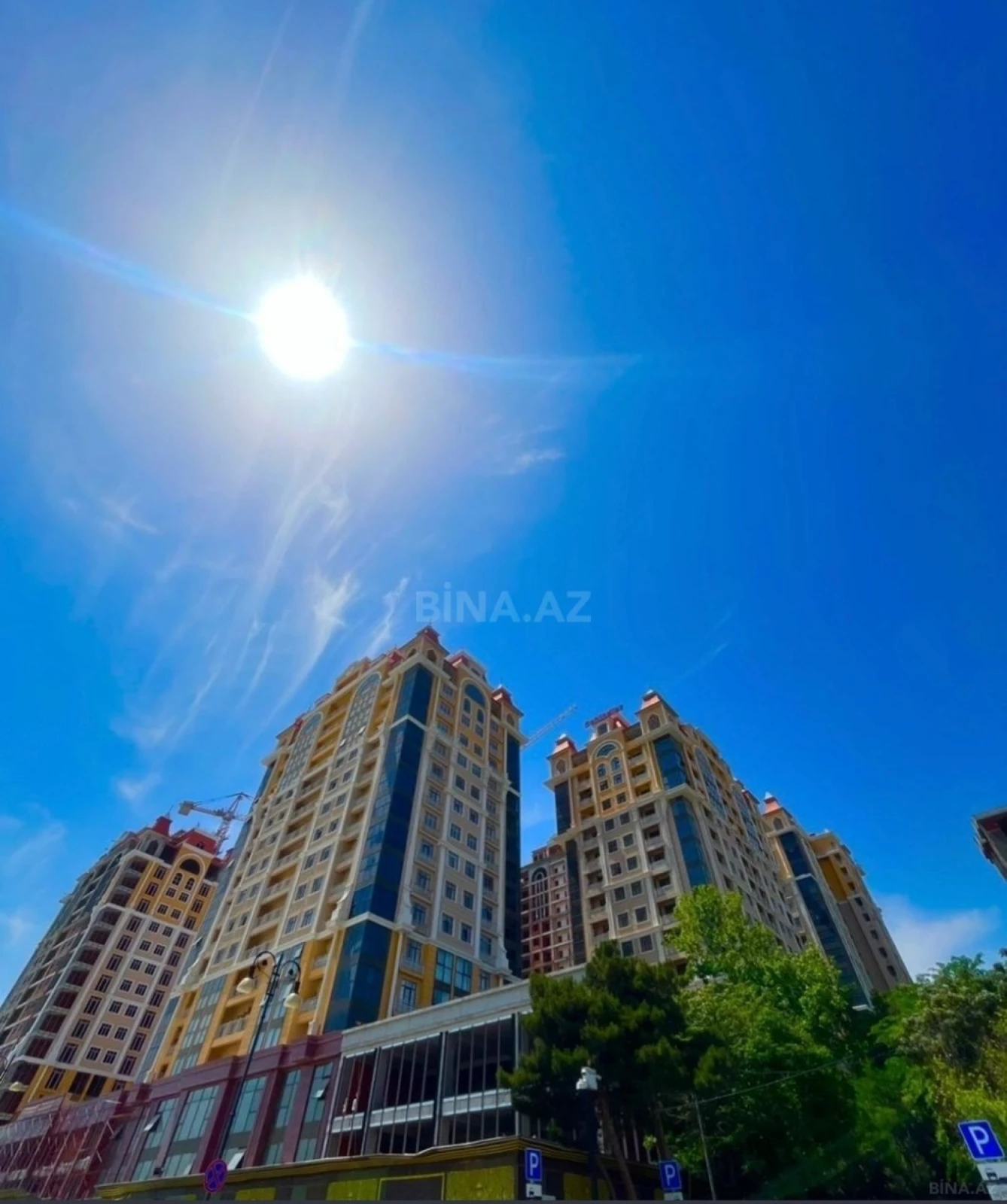 Satılır 3 otaqlı mənzil 121.5 m²