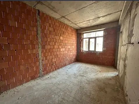 Satılır 3 otaqlı mənzil 121.5 m²