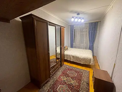 Kirayə verilir 2 otaqlı mənzil 60 m²