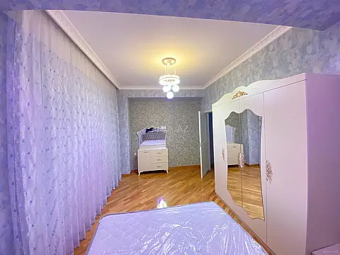 Satılır 2 otaqlı mənzil 68 m²