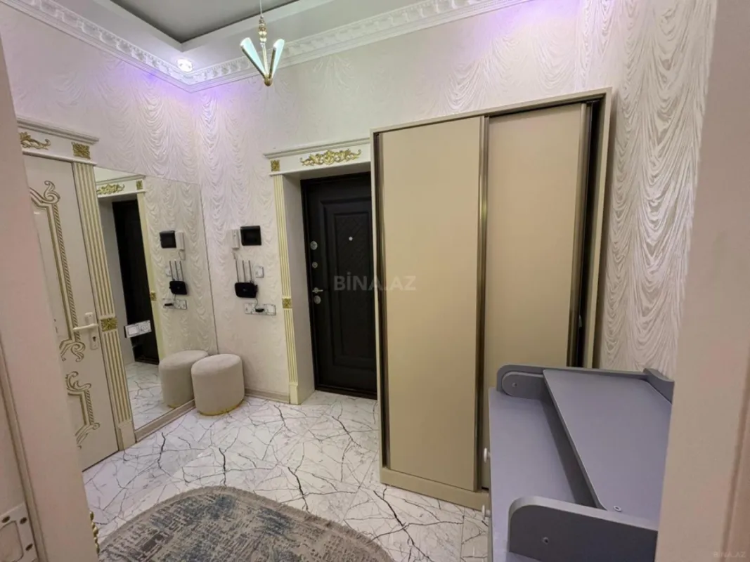 Satılır 2 otaqlı mənzil 65 m²