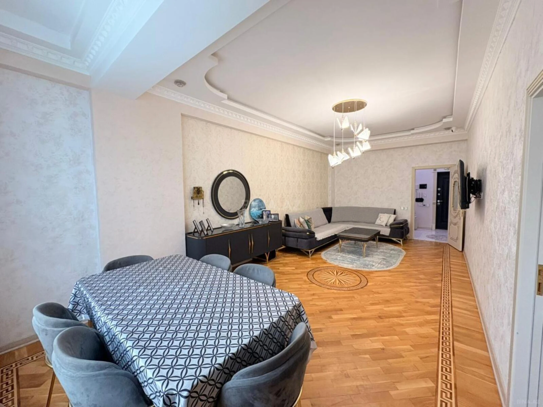 Satılır 2 otaqlı mənzil 65 m²