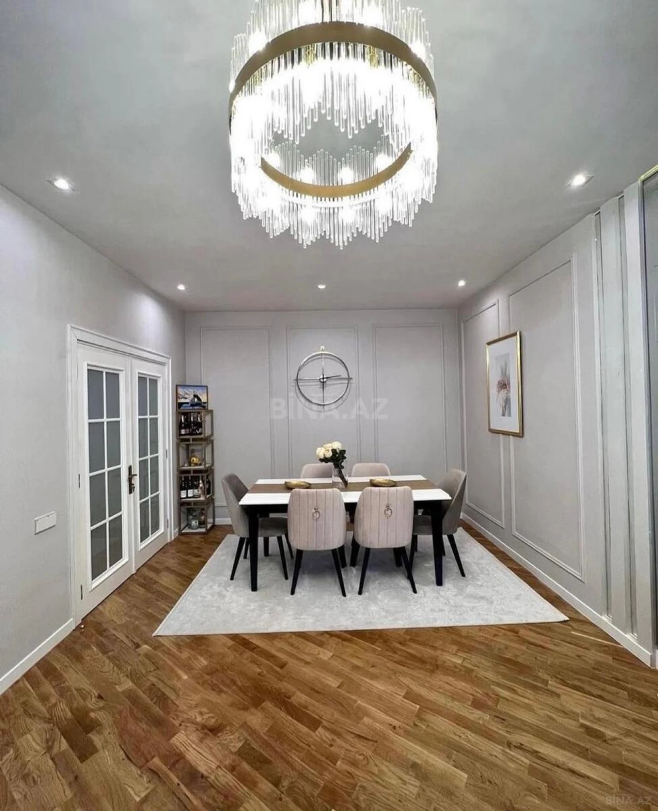 Satılır 2 otaqlı mənzil 109 m²