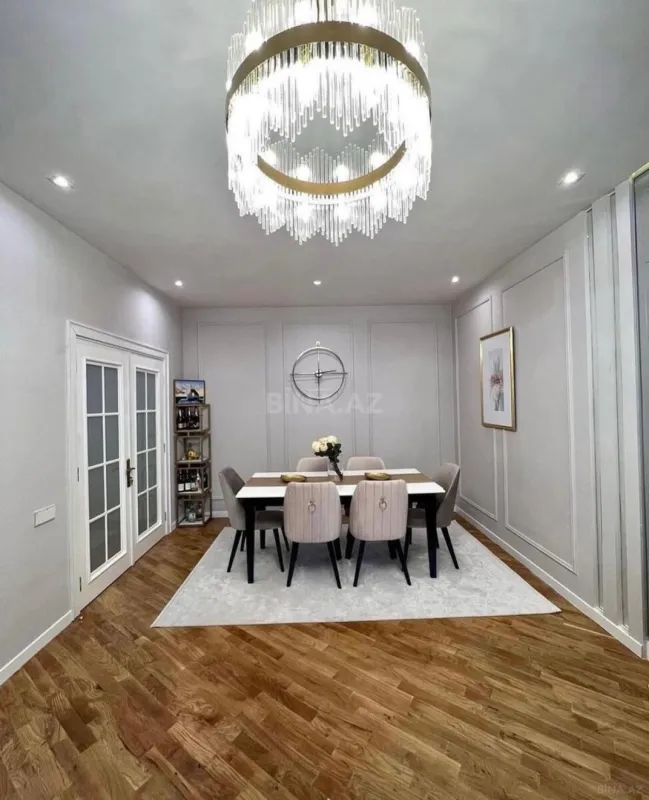 Satılır 2 otaqlı mənzil 109 m²