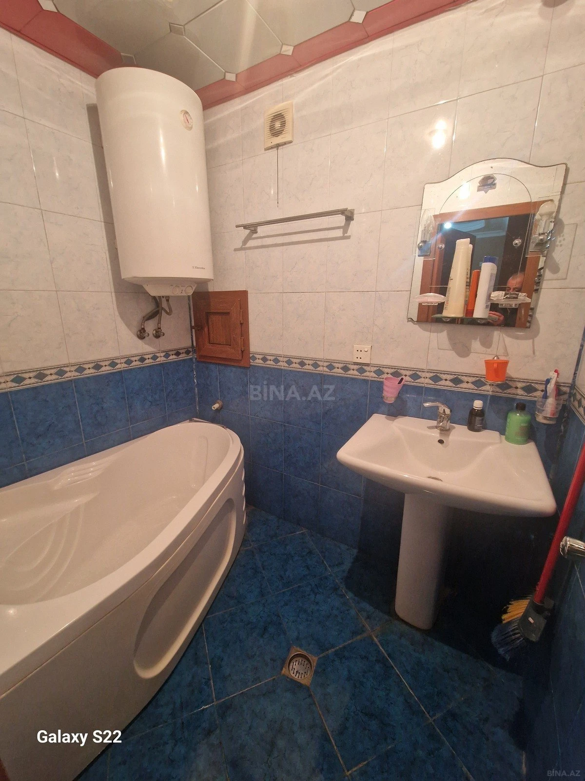 Satılır 2 otaqlı mənzil 86 m²