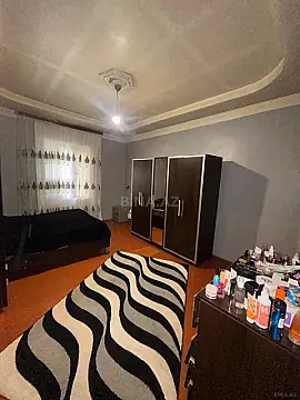 Satılır 7 otaqlı həyət evi 220 m²
