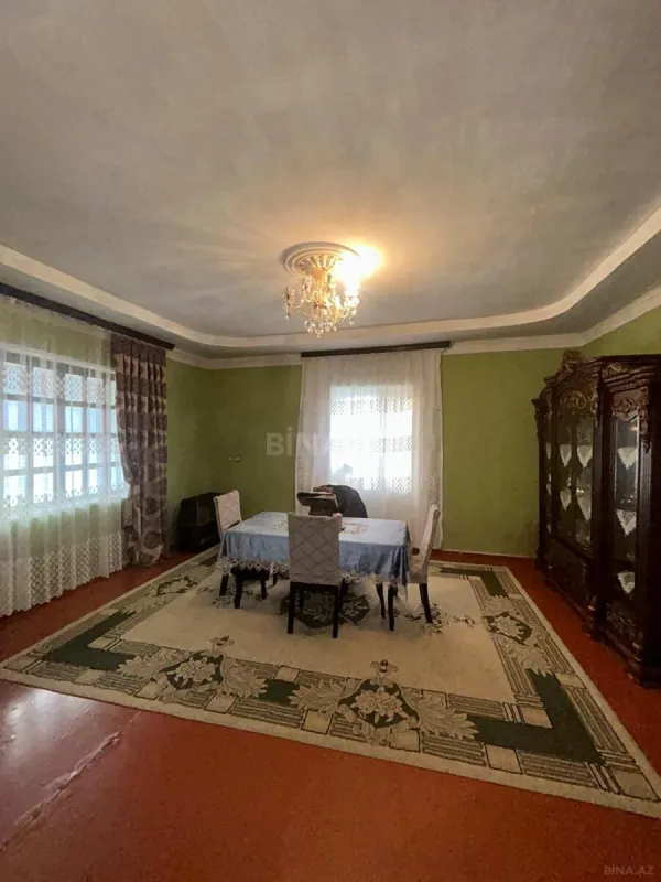 Satılır 7 otaqlı həyət evi 220 m²