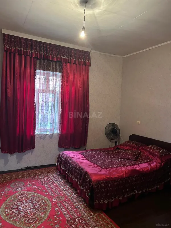 Satılır 7 otaqlı həyət evi 220 m²
