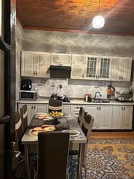 Satılır 7 otaqlı həyət evi 220 m²