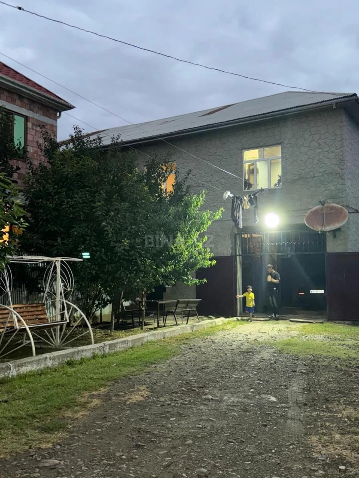 Satılır 7 otaqlı həyət evi 220 m²