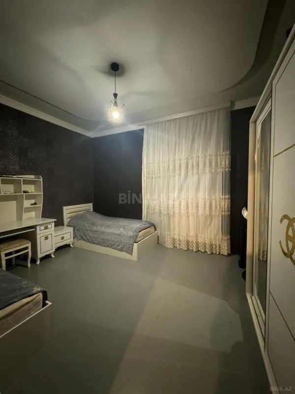 Satılır 7 otaqlı həyət evi 220 m²