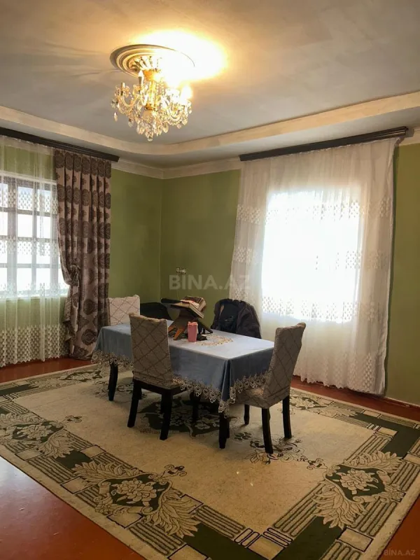 Satılır 7 otaqlı həyət evi 220 m²