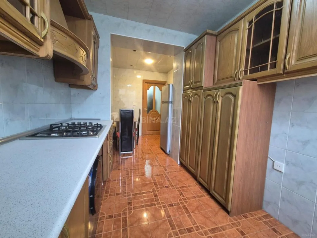 Kirayə verilir 2 otaqlı mənzil 75 m²