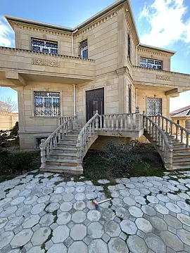 Satılır 8 otaqlı həyət evi 660 m²