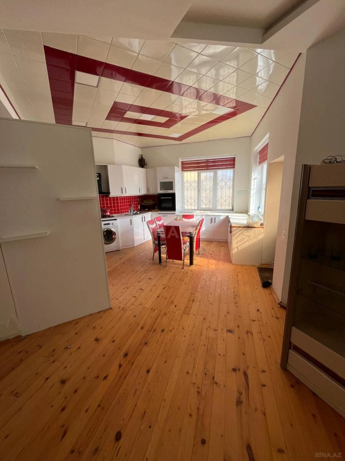 Satılır 8 otaqlı həyət evi 660 m²