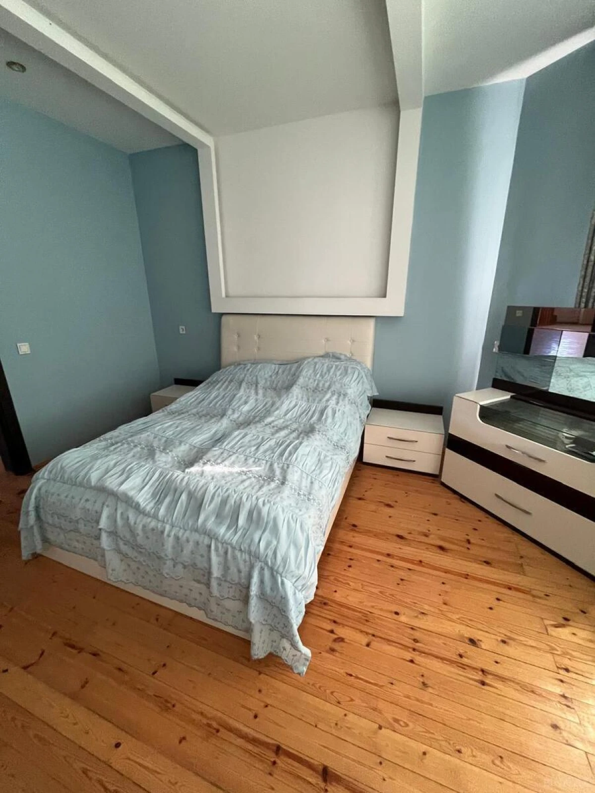 Satılır 8 otaqlı həyət evi 660 m²