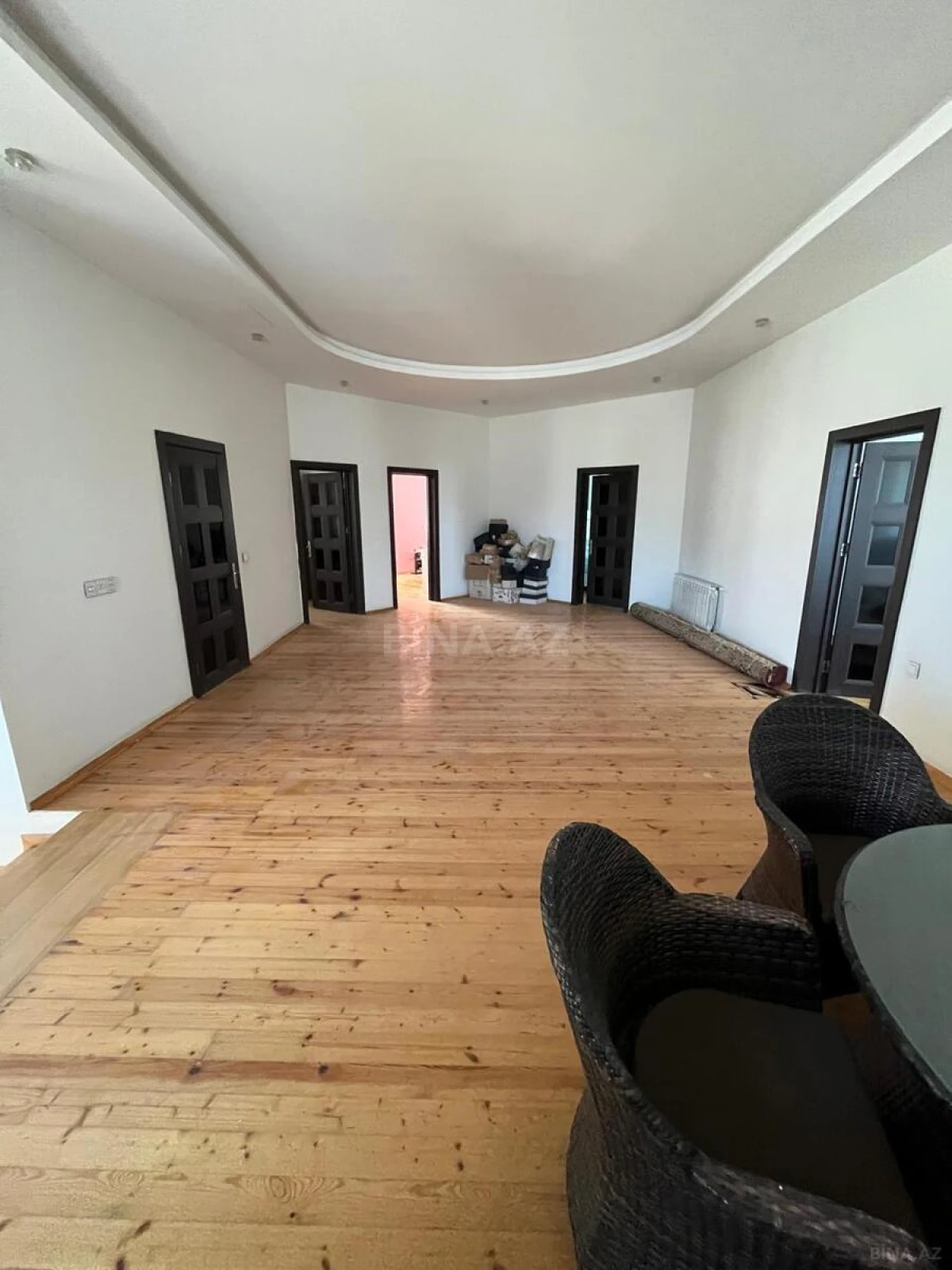 Satılır 8 otaqlı həyət evi 660 m²