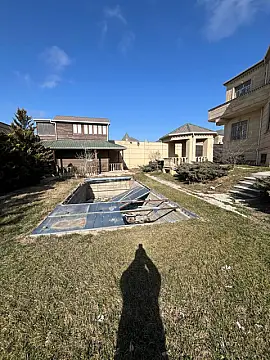 Satılır 8 otaqlı həyət evi 660 m²