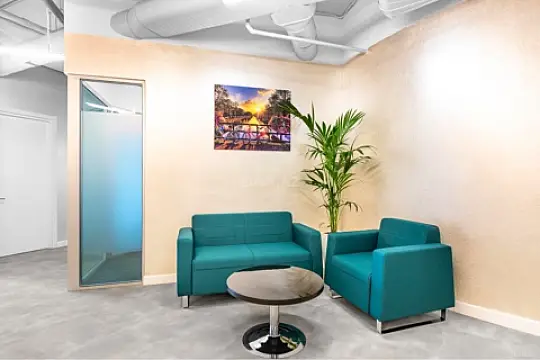 Kirayə verilir 1 otaqlı ofis 15 m²