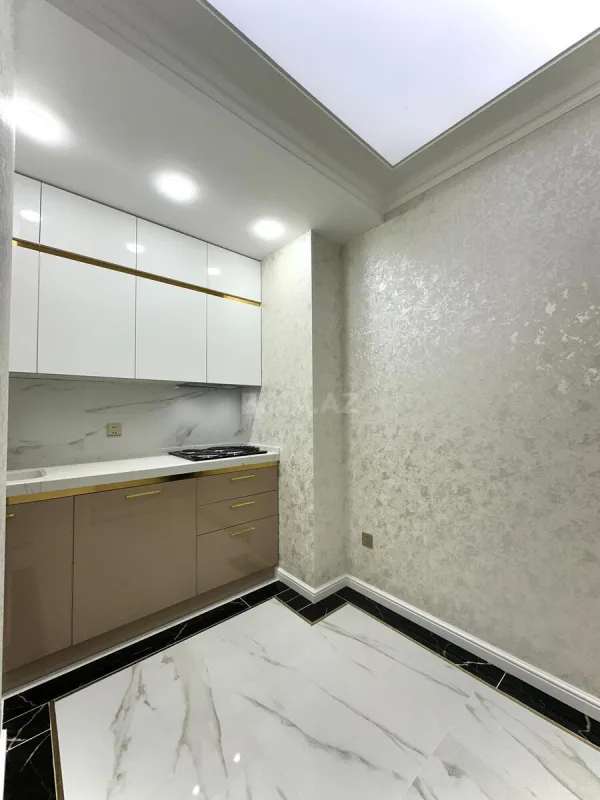 Satılır 2 otaqlı mənzil 71 m²