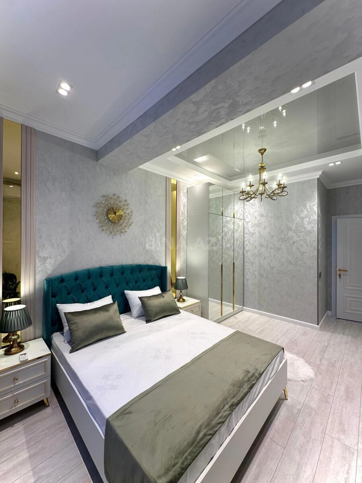 Satılır 2 otaqlı mənzil 71 m²