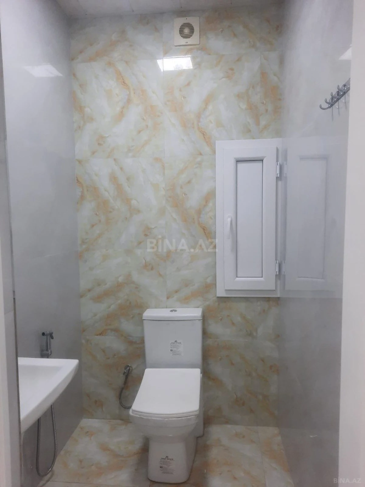 Satılır 2 otaqlı mənzil 71 m²